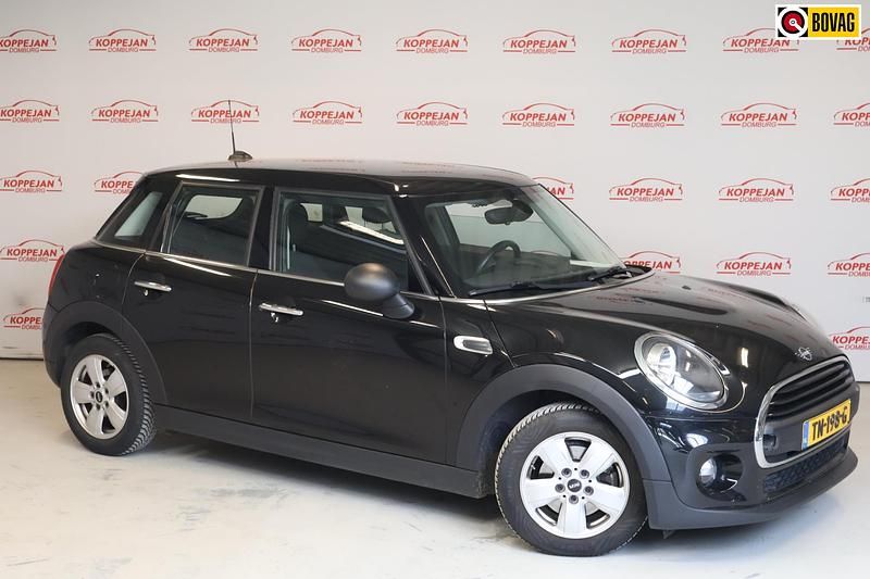 Zwart Gebruikt 2018 Mini Cooper Salt Hatchback | € 8.950 (Super prijs) - Afbeelding 1/4