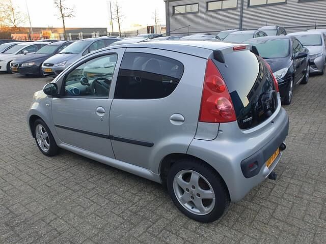Occasion Peugeot 107 68 PK (50 kW) 2012 Grijs Hatchback