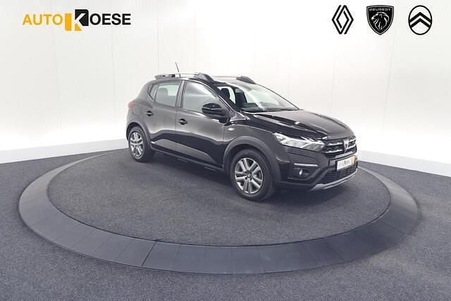 Zwart Gebruikt 2021 Dacia Sandero Comfort Hatchback | € 13.900 (Eerlijke prijs) - Afbeelding 1/4