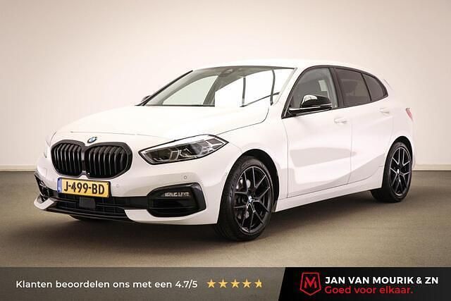 Wit Gebruikt 2020 BMW 118 Executive Hatchback | € 22.750 (Eerlijke prijs) - Afbeelding 1/4