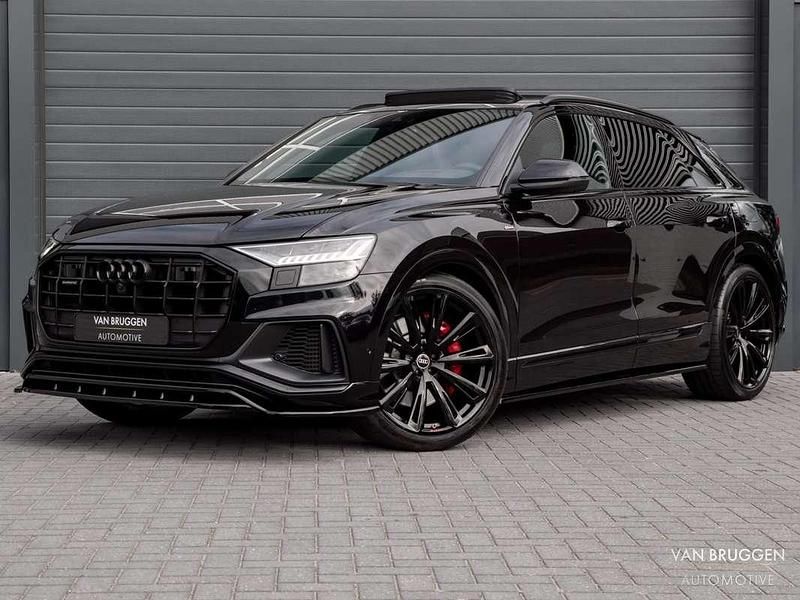 Zwart (metallic) Occasion 2021 Audi Q8 S-Line SUV | € 84.990 - Afbeelding 1/3