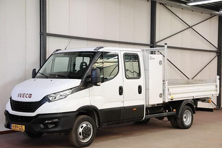 Occasion Iveco Daily 160 PK (117 kW) 2021 Wit Sedan