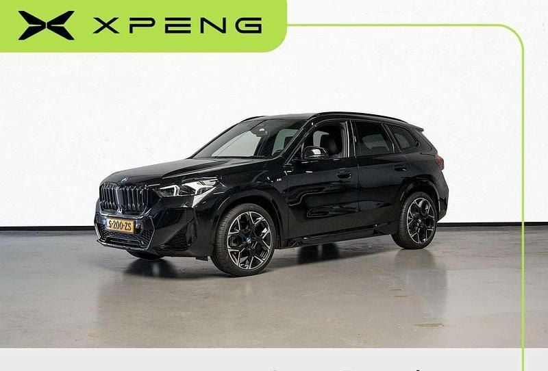 Zwart Gebruikt 2023 BMW iX1 Comfort Edition SUV | € 42.900 (Goede deal) - Afbeelding 1/4