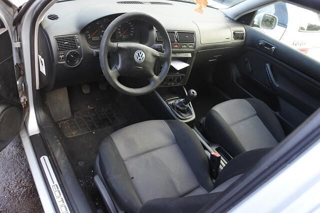 Occasion VW Golf IV Edition 75 PK (55 kW) 2001 Grijs (metallic) Hatchback