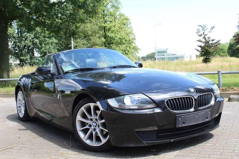 Zwart, metallic lak Gebruikt 2007 BMW Z4 Executive Cabriolet | € 12.295 (Eerlijke prijs) - Afbeelding 1/4