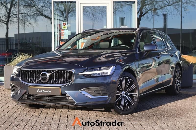 Blauw Occasion 2020 Volvo V60 Business Edition Stationwagen | € 26.900 (Super prijs) - Afbeelding 1/4