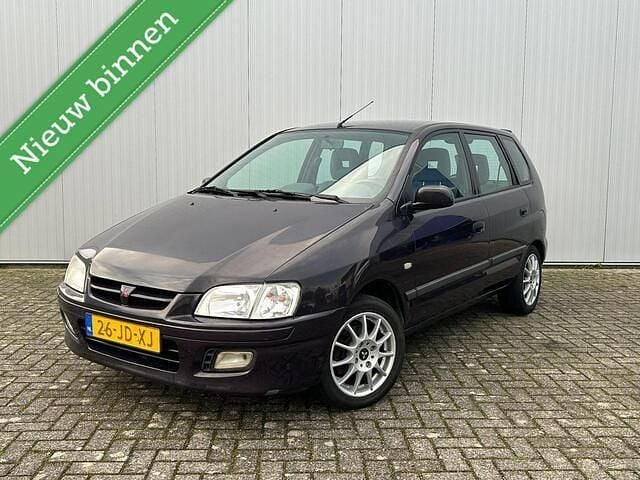 Rood Gebruikt 2002 Mitsubishi Space Star MPV | € 1.245 (Eerlijke prijs) - Afbeelding 1/4