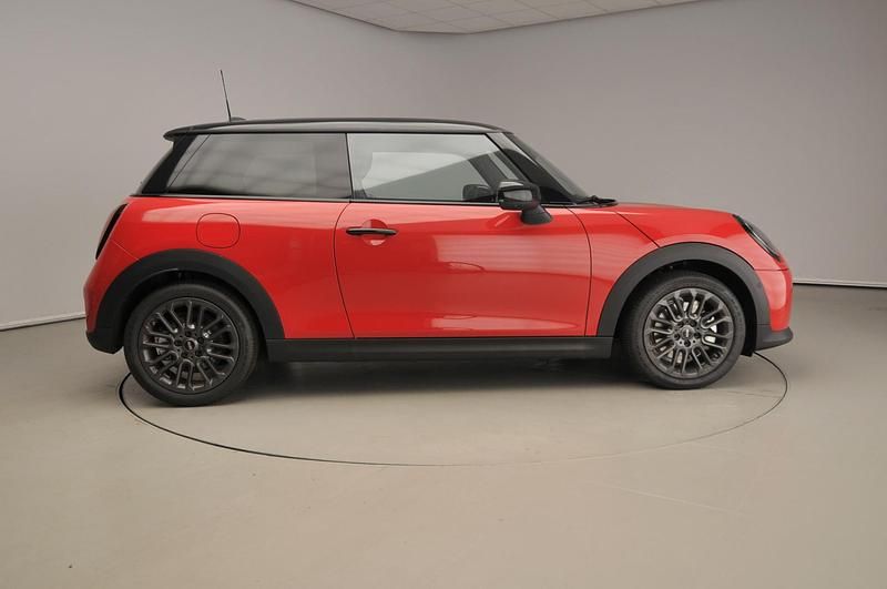 Nieuw Mini Cooper 156 PK (114 kW) 2025 Rood Hatchback