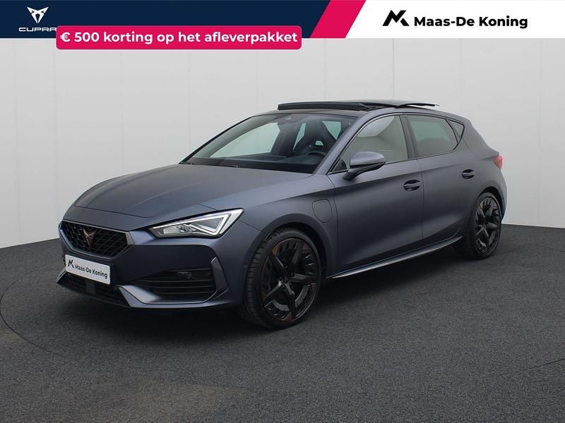 Grijs Gebruikt 2022 Cupra Leon VZ Hatchback | € 26.440 (Eerlijke prijs) - Afbeelding 1/4