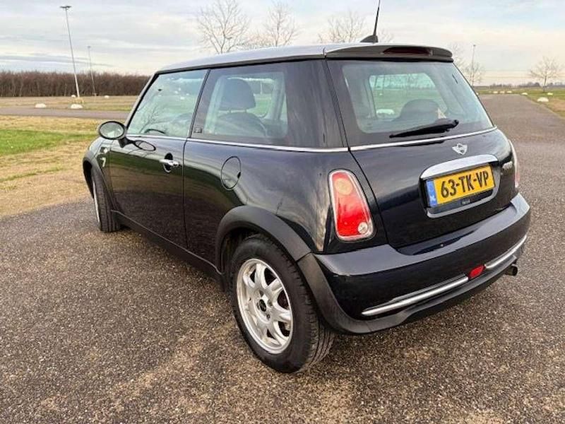 Zwart Gebruikt 2006 Mini Cooper Seven Hatchback | € 3.000 (Super prijs) - Afbeelding 1/4
