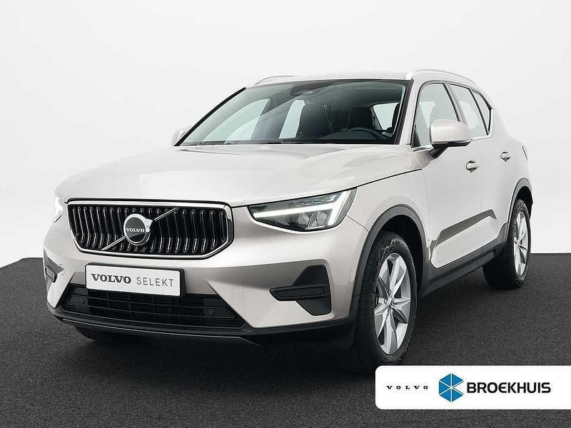 Grijs Gebruikt 2022 Volvo XC40 Plus SUV | € 32.900 (Goede deal) - Afbeelding 1/4