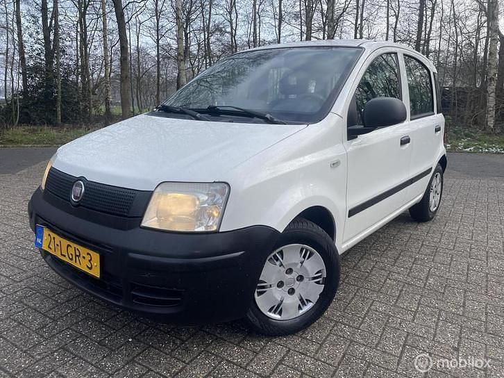 Wit Occasion 2010 Fiat Panda Active Hatchback | € 999 (Goede deal) - Afbeelding 1/4