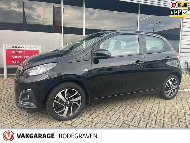 Zwart Gebruikt 2019 Peugeot 108 Allure Hatchback | € 7.450 (Goede deal) - Afbeelding 1/4