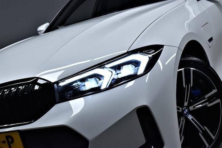 Occasion BMW 330e M Sport 292 PK (214 kW) 2022 Wit Stationwagen