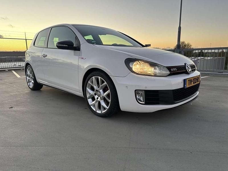 Gebruikt 2009 VW Golf VI GTI Sedan | € 7.000 (Eerlijke prijs) - Afbeelding 1/4