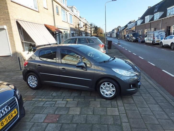 Occasion Peugeot 207 Active 95 PK (69 kW) 2012 Grijs Hatchback