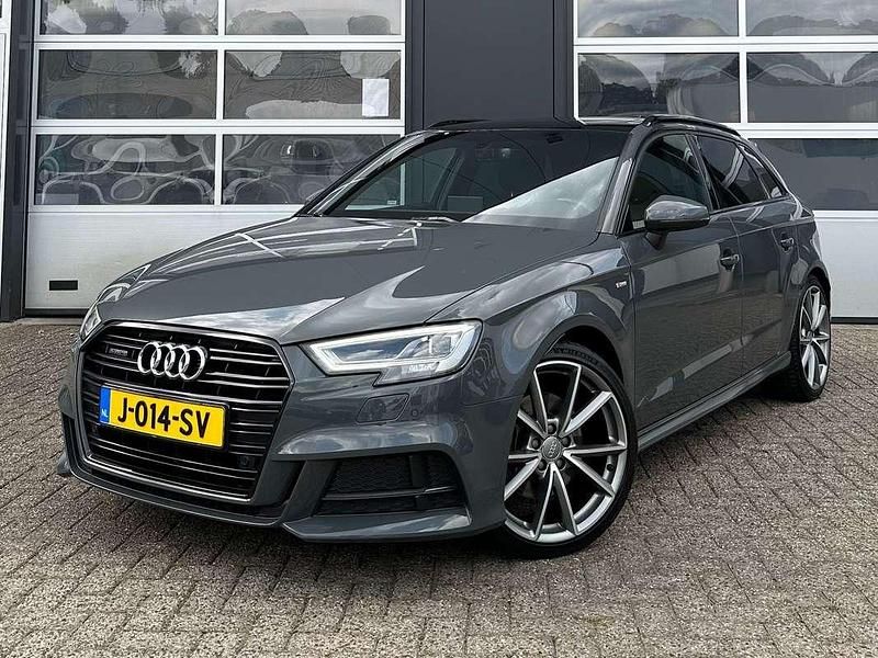 Grijs Gebruikt 2017 Audi A3 S-Line Hatchback | € 21.250 (Eerlijke prijs) - Afbeelding 1/4