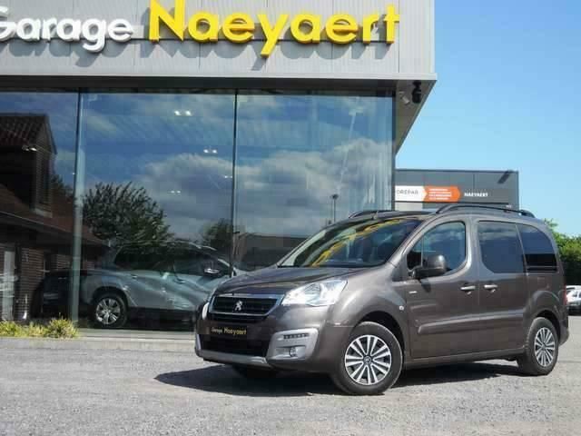 Grijs Gebruikt 2018 Peugeot Partner Tepee Style MPV | € 14.499 (Eerlijke prijs) - Afbeelding 1/4