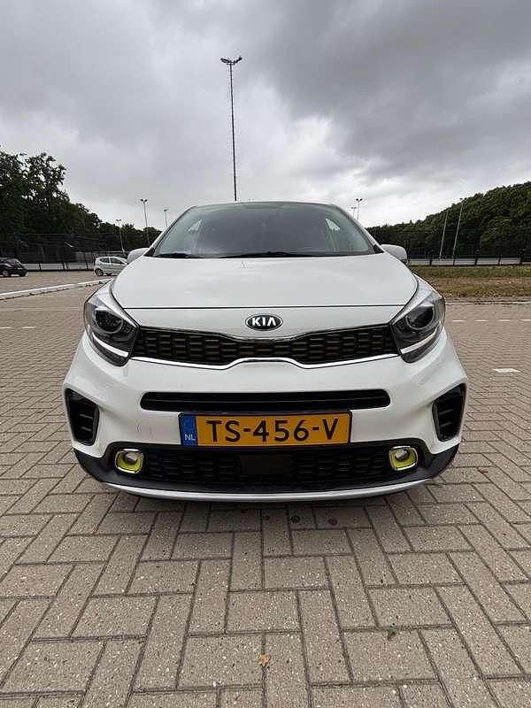 Wit Occasion 2018 Kia Picanto X-Line Hatchback | € 12.000 (Iets duurder) - Afbeelding 1/4