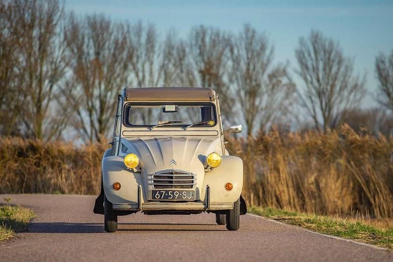 Occasion Citroën 2CV 24 PK (17 kW) 1971 Beige Sedan