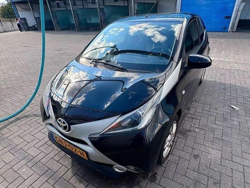 Zwart Gebruikt 2018 Toyota Aygo Hatchback | € 7.250 (Super prijs) - Afbeelding 1/4