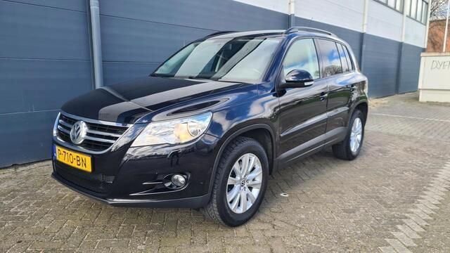 Zwart Gebruikt 2009 VW Tiguan Trendline SUV | € 3.950 (Super prijs) - Afbeelding 1/4
