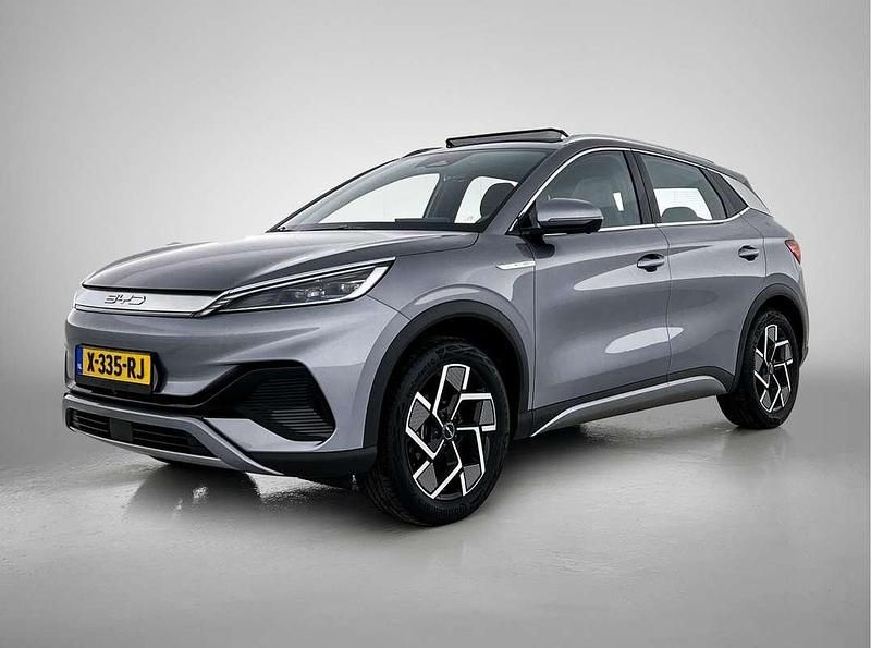 Grijs, metallic lak Gebruikt 2023 BYD Atto 3 Design SUV | € 28.950 (Eerlijke prijs) - Afbeelding 1/4