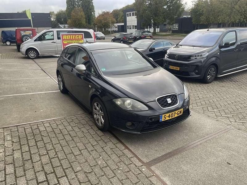 Gebruikt 2011 Seat Leon FR Sedan | € 3.250 - Afbeelding 1/4