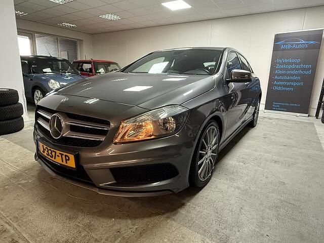 Grijs Gebruikt 2012 Mercedes A180 Ambition Hatchback | € 11.990 (Eerlijke prijs) - Afbeelding 1/4