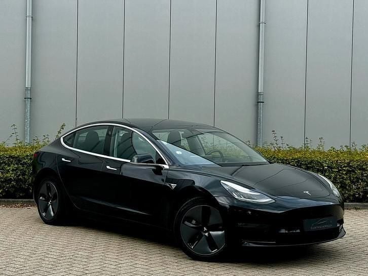 Occasion 2020 Tesla Model 3 Standard Range Plus Sedan | € 17.450 (Eerlijke prijs) - Afbeelding 1/4