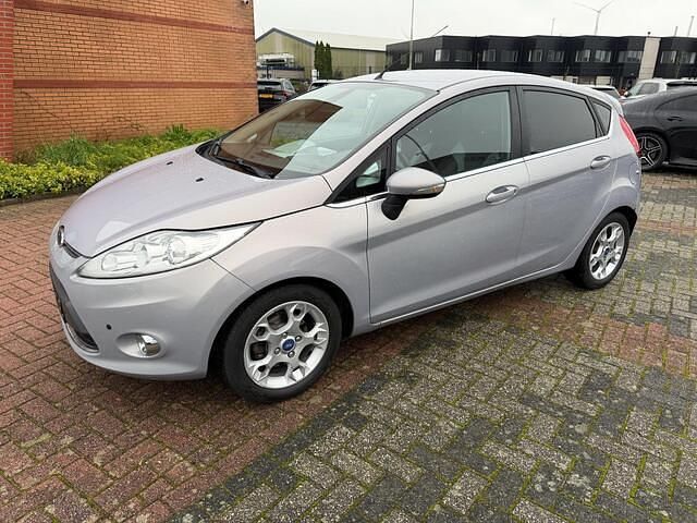 Grijs Gebruikt 2012 Ford Fiesta Titanium Hatchback | € 3.950 (Eerlijke prijs) - Afbeelding 1/4