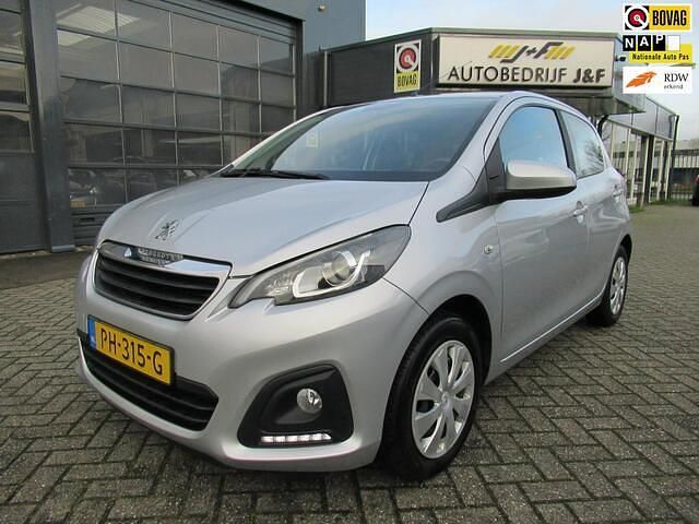 Grijs Gebruikt 2017 Peugeot 108 Active Hatchback | € 6.950 (Eerlijke prijs) - Afbeelding 1/4