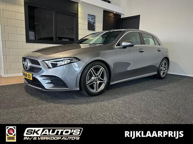 Grijs Gebruikt 2020 Mercedes A160 Advantage Hatchback | € 21.995 (Eerlijke prijs) - Afbeelding 1/4