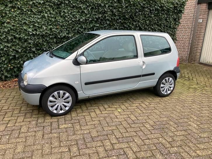 Occasion 2003 Renault Twingo Hatchback | € 1.195 (Eerlijke prijs) - Afbeelding 1/4