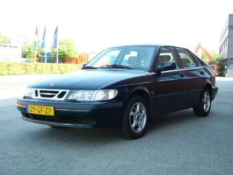 Beige (metallic) Gebruikt 2000 Saab 9-3 Hatchback | € 1.495 - Afbeelding 1/4