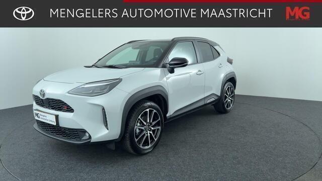 Grijs Occasion 2024 Toyota Yaris Cross Sport SUV | € 34.450 (Eerlijke prijs) - Afbeelding 1/4