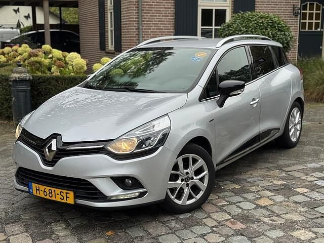 Grijs Gebruikt 2020 Renault Clio GrandTour LIMITED Stationwagen | € 9.330 (Eerlijke prijs) - Afbeelding 1/4