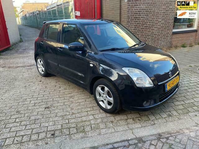 Zwart Gebruikt 2005 Suzuki Swift Exclusive Hatchback | € 4.800 (Eerlijke prijs) - Afbeelding 1/4