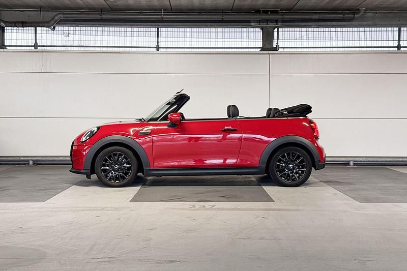 Occasion Mini Cooper Cabriolet Business 102 PK (75 kW) 2021 Chili red Cabriolet