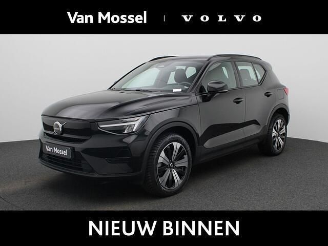 Zwart Gebruikt 2022 Volvo XC40 Core SUV | € 30.900 (Goede deal) - Afbeelding 1/4