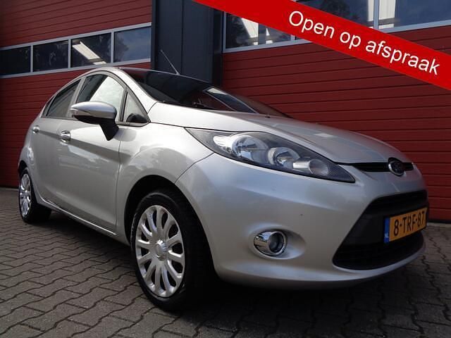 Grijs Gebruikt 2012 Ford Fiesta Titanium Hatchback | € 3.950 (Eerlijke prijs) - Afbeelding 1/4