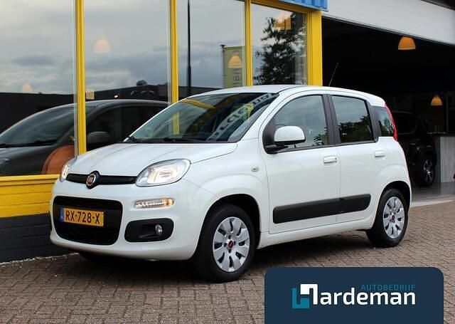 Wit Gebruikt 2018 Fiat Panda Lounge Hatchback | € 9.400 (Eerlijke prijs) - Afbeelding 1/4