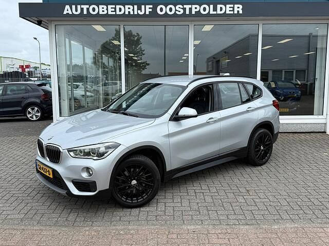 Grijs Gebruikt 2018 BMW X1 Executive SUV | € 19.950 (Goede deal) - Afbeelding 1/4