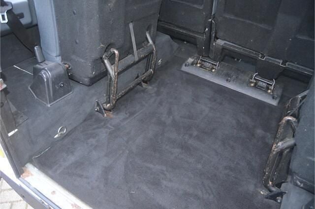 Occasion Land Rover Defender 122 PK (89 kW) 2007 Wit Sedan