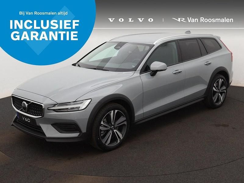 Grijs, metallic lak Gebruikt 2024 Volvo V60 CC Core Stationwagen | € 45.950 (Super prijs) - Afbeelding 1/4