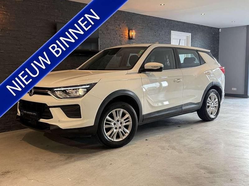 Wit Occasion 2019 Ssangyong (KGM) Korando SUV | € 16.450 - Afbeelding 1/4