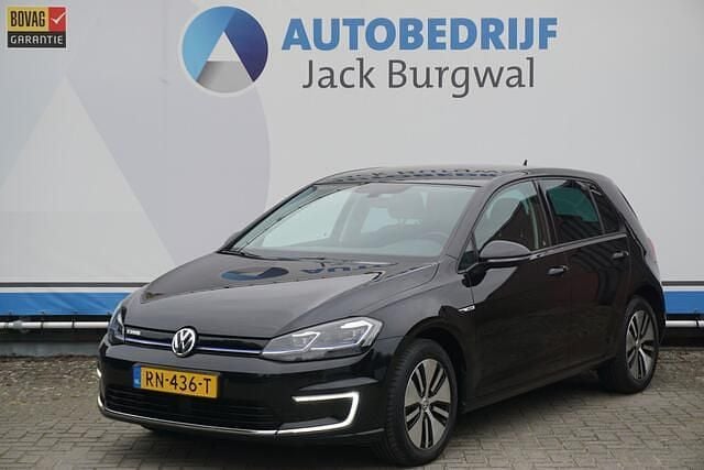 Zwart Gebruikt 2018 VW e-Golf Hatchback | € 10.450 (Eerlijke prijs) - Afbeelding 1/4