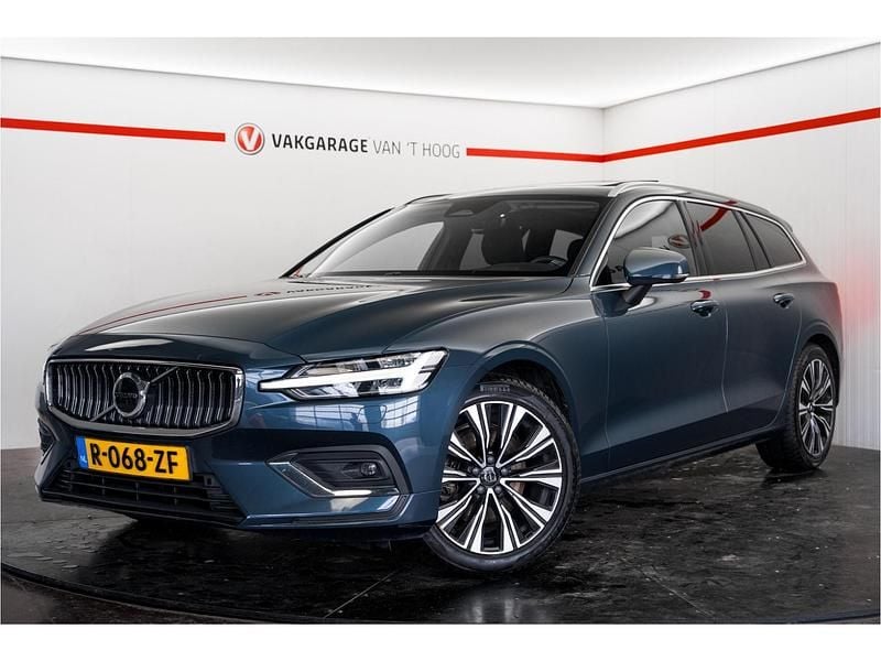 Blauw Occasion 2023 Volvo V60 Plus Stationwagen | € 29.995 (Super prijs) - Afbeelding 1/4