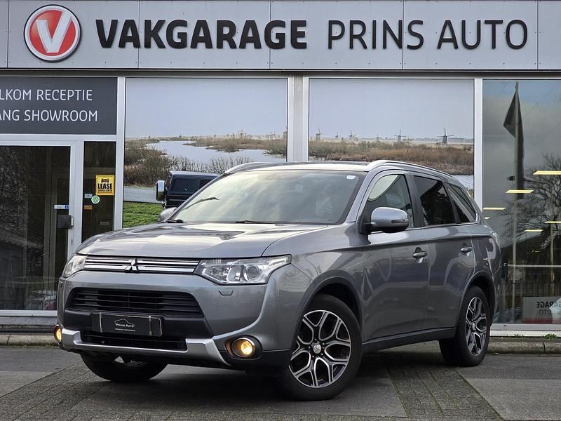 Occasion Mitsubishi Outlander Edition 203 PK (149 kW) 2015 Grijs SUV