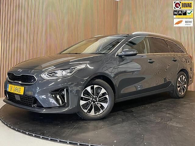 Grijs, metallic lak Gebruikt 2020 Kia Ceed Sportswagon Stationwagen | € 18.895 (Eerlijke prijs) - Afbeelding 1/1